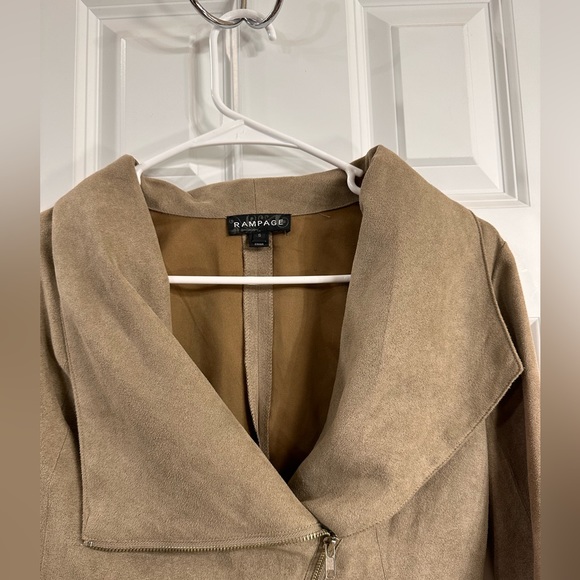 Rampage: Brown Faux Suede Asymmetrical Zipper Moto Jacket. Size S - Picture 2 of 7